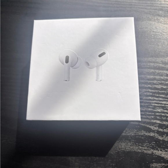 White Wireless Earbuds with Charging Case - Picture 2 of 4